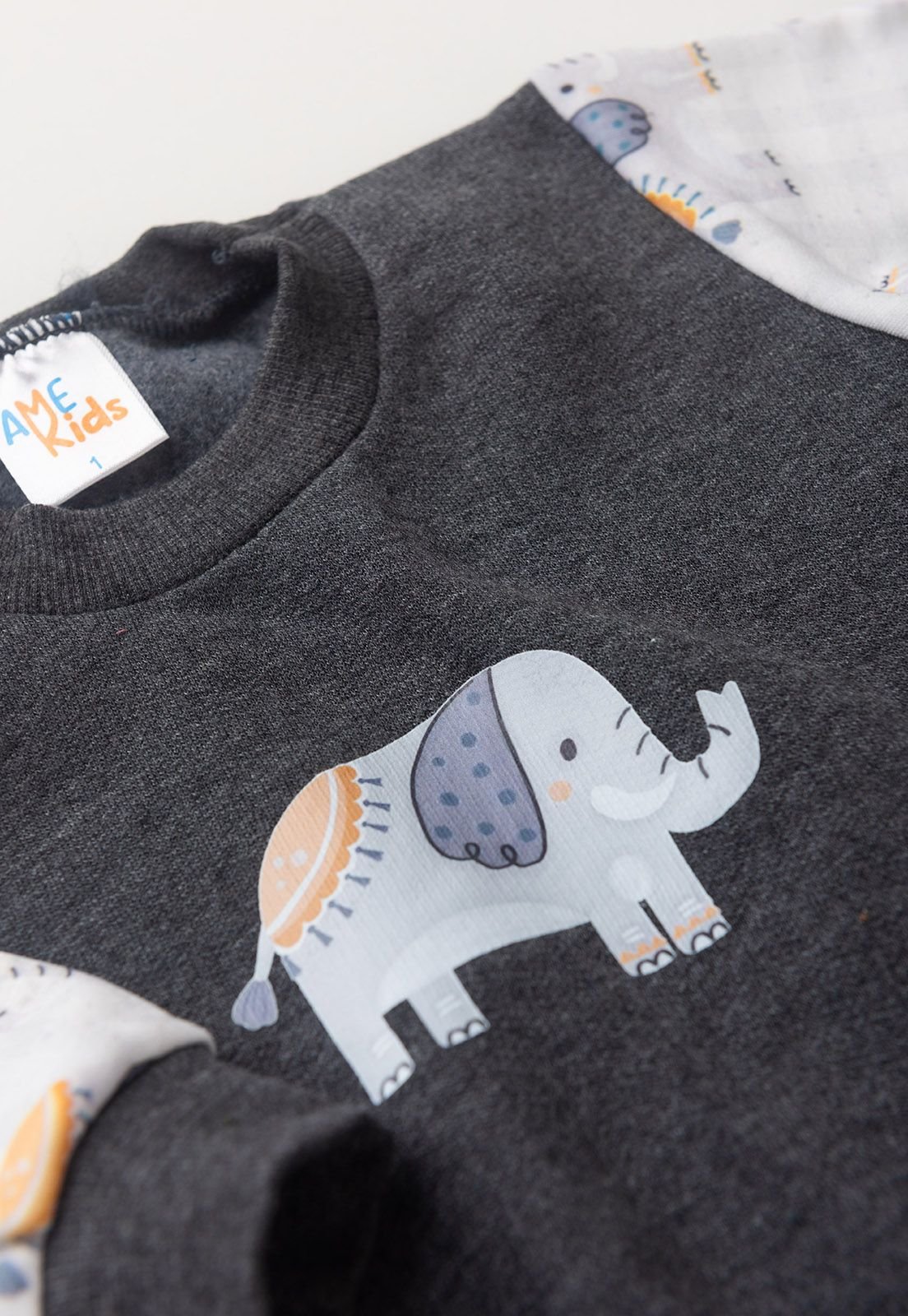 Detalhe: Elefantinho do Conjunto Blusa e Cal&ccedil;a de Moletom Elefantinho Ame Kids, cor Grafite