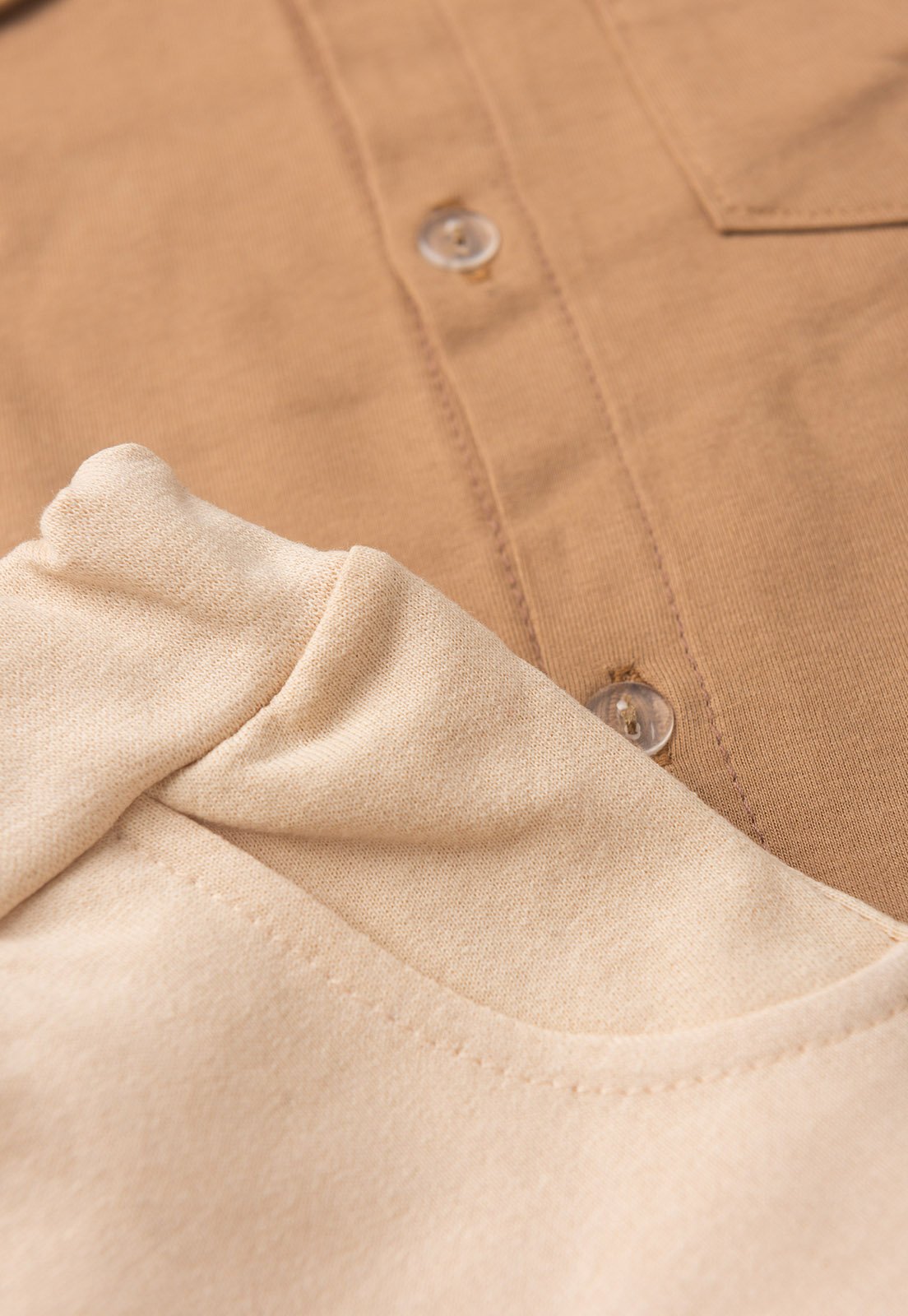 Detalhe: Bot&otilde;es e shorts do Conjunto Camisa e Shorts Ame Kids, cor Avel&atilde;