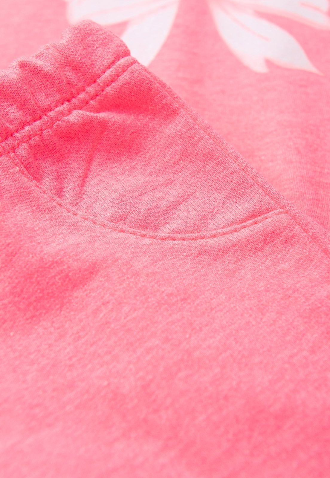Detalhe: Bolso no shorts do Conjunto Blusa e Shorts Ame Kids, cor Rosa Neon